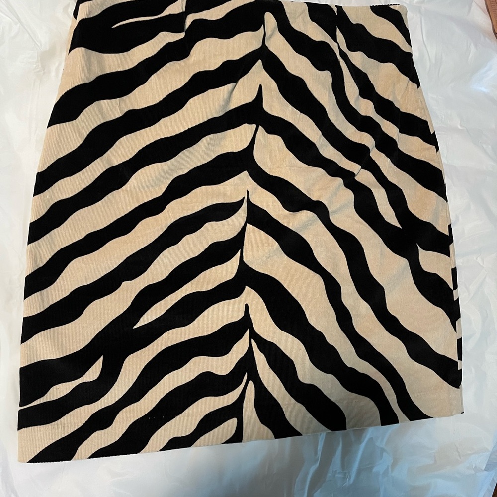 Isaac Mizrahi for Target corduroy zebra A-line Skirt 14 classic rowrr